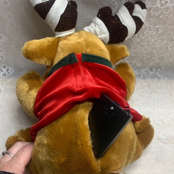 Dan Dee Reindeer plush Grandma got runned over by a reindeer animated plush 14" - Picture 10 of 12